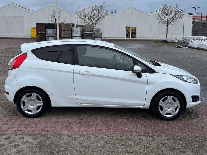 Gebraucht Ford Fiesta Trend 80 PS (58 kW) 2013 Limousine