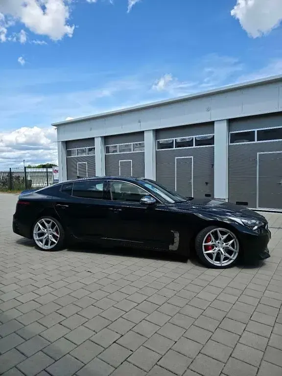 Gebraucht Kia Stinger GT 366 PS (269 kW) 2021 Schwarz Kleinwagen