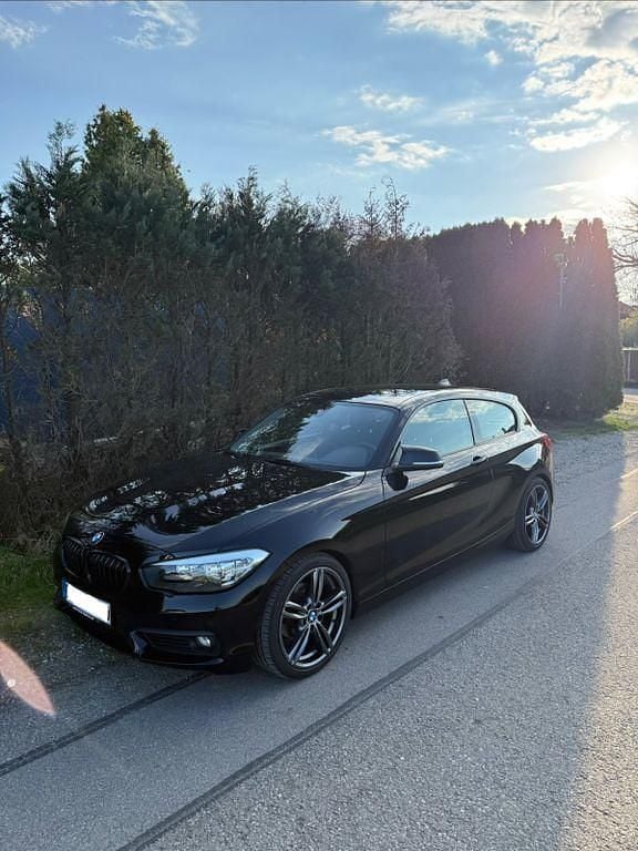 Second-hand BMW 116 Advantage 109 CP (80 kW) 2017 Negru Hatchback