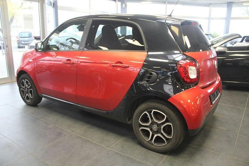 Gebraucht Smart ForFour Passion 90 PS (66 kW) 2015 Rot Kleinwagen