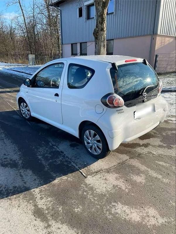 Gebraucht Toyota Aygo 68 PS (50 kW) 2014 Kleinwagen