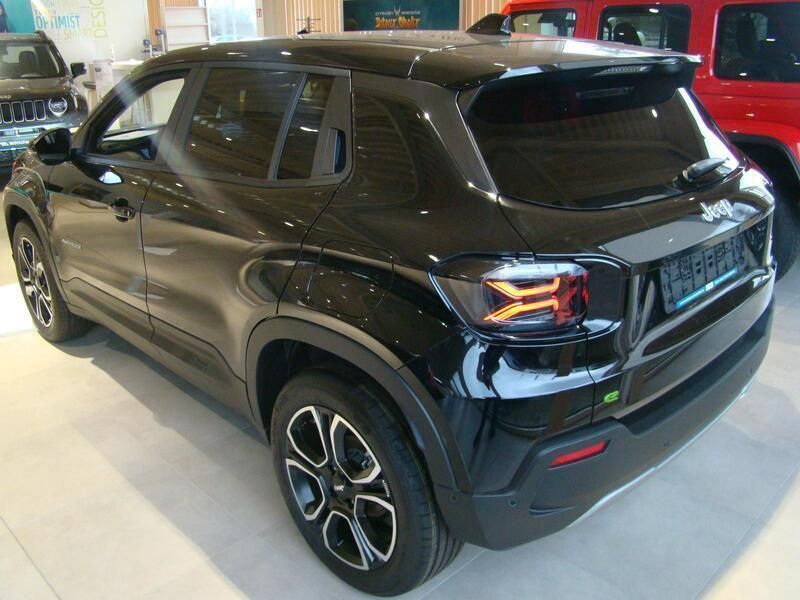 Gebraucht Jeep Avenger Altitude 101 PS (74 kW) 2024 Solid black clear coat SUV