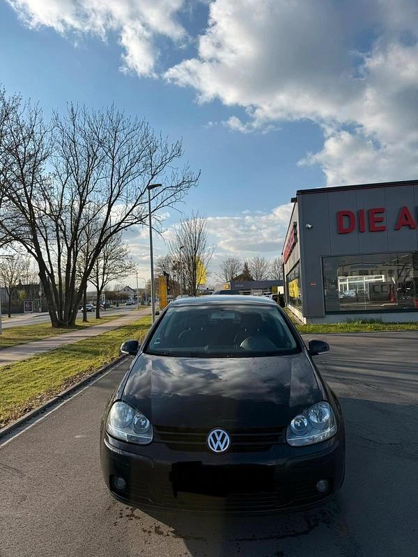 Gebraucht VW Golf V 102 PS (75 kW) 2004 Schwarz Kleinwagen
