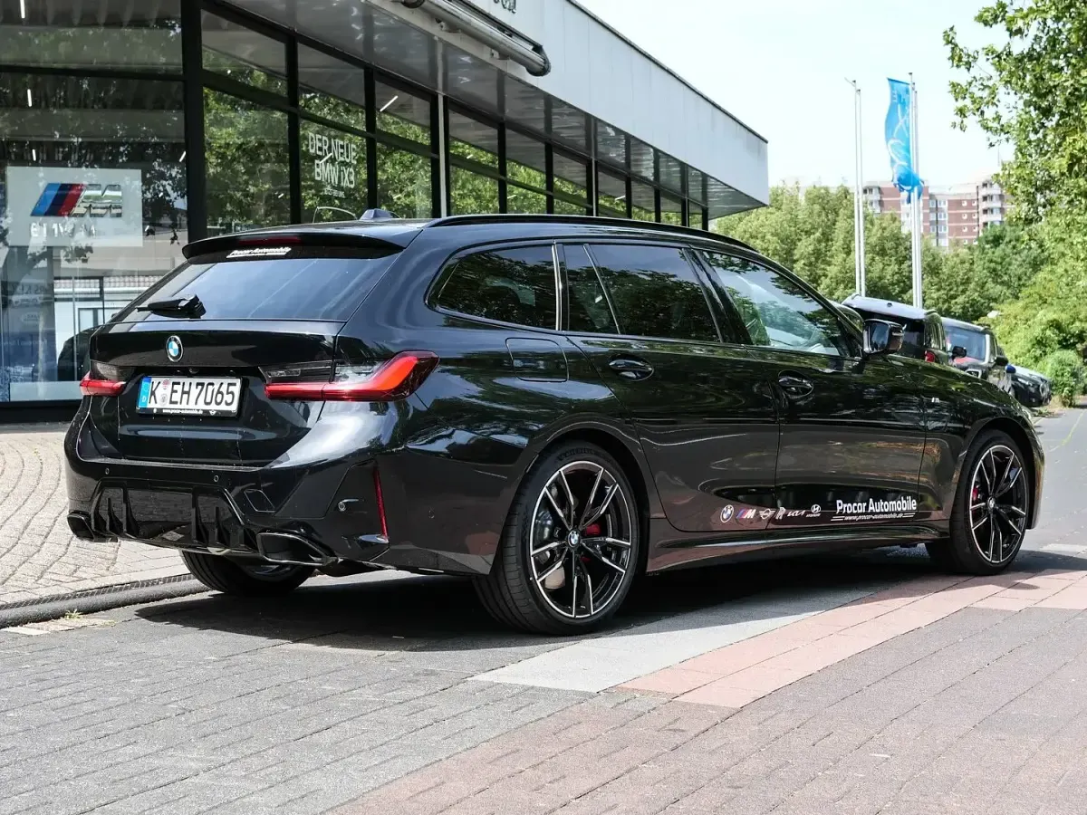 Gebraucht BMW M340 M Sport 381 PS (280 kW) 2026 Saphirschwarz metallic Limousine