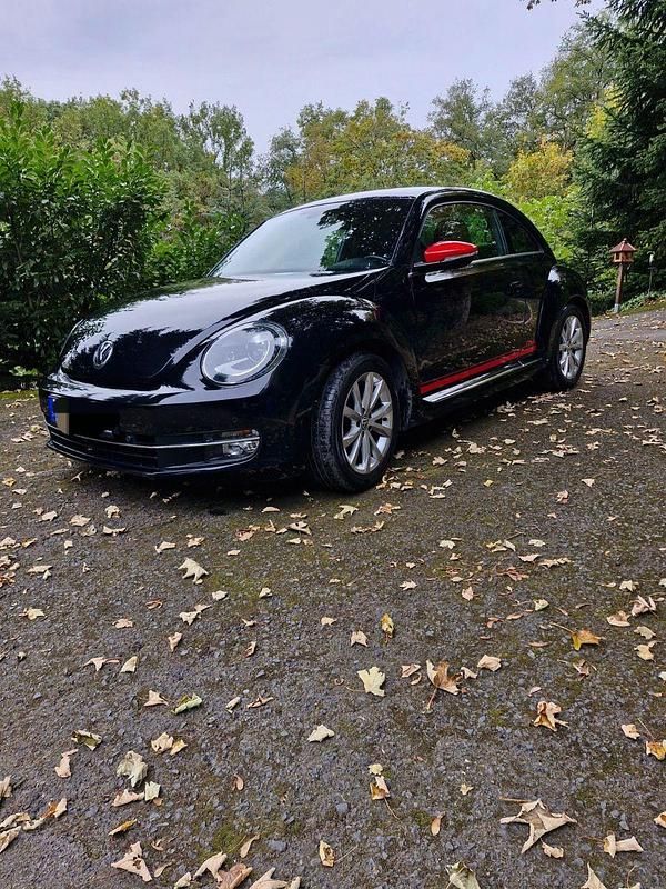 Schwarz Gebraucht 2015 VW Beetle CLUB Limousine | 10.400 € (Fairer Preis) - Bild 1/4