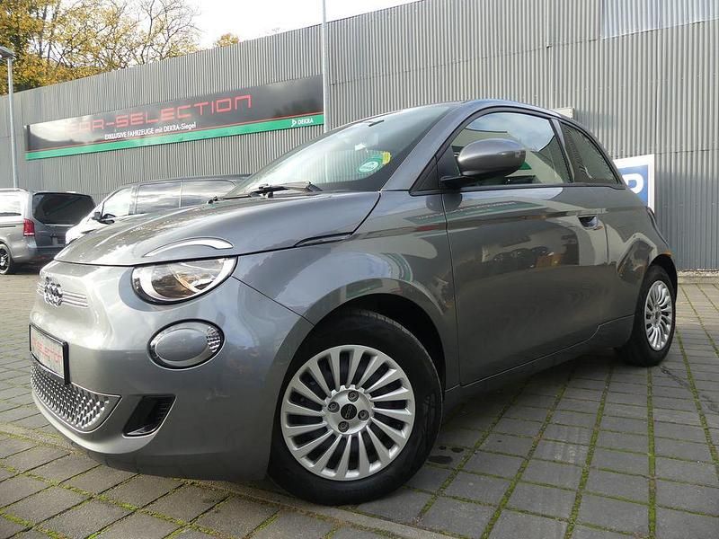 Gebraucht Fiat 500e Action 69 kW (95 PS) 2023 Grau Kleinwagen