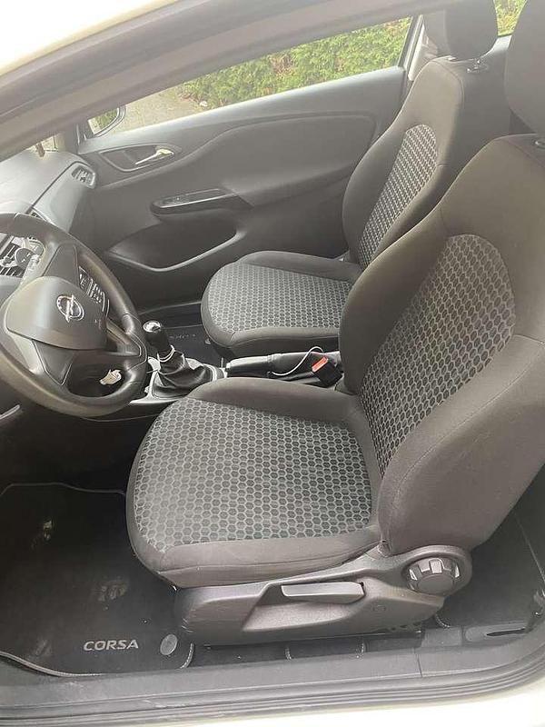 Gebraucht Opel Corsa Innovation 69 PS (50 kW) 2018 Weiß Limousine