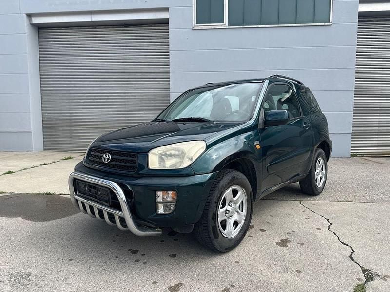 Grün Gebraucht 2001 Toyota RAV4 SUV | 1.890 € (Guter Preis) - Bild 1/4
