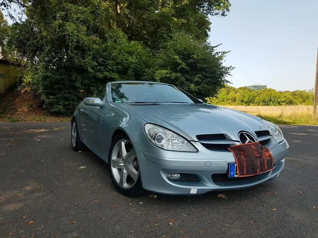 Second-hand Mercedes SLK200 163 CP (119 kW) 2006 Argintiu Cabrio