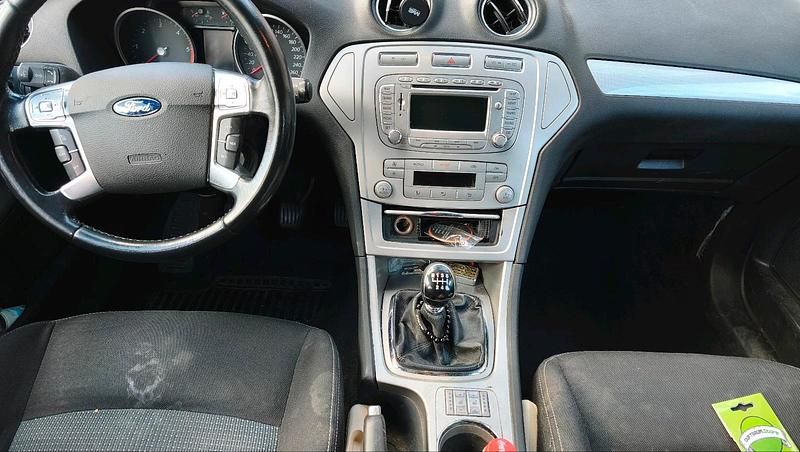 Gebraucht Ford Mondeo 140 PS (102 kW) 2009 Schwarz Kombi