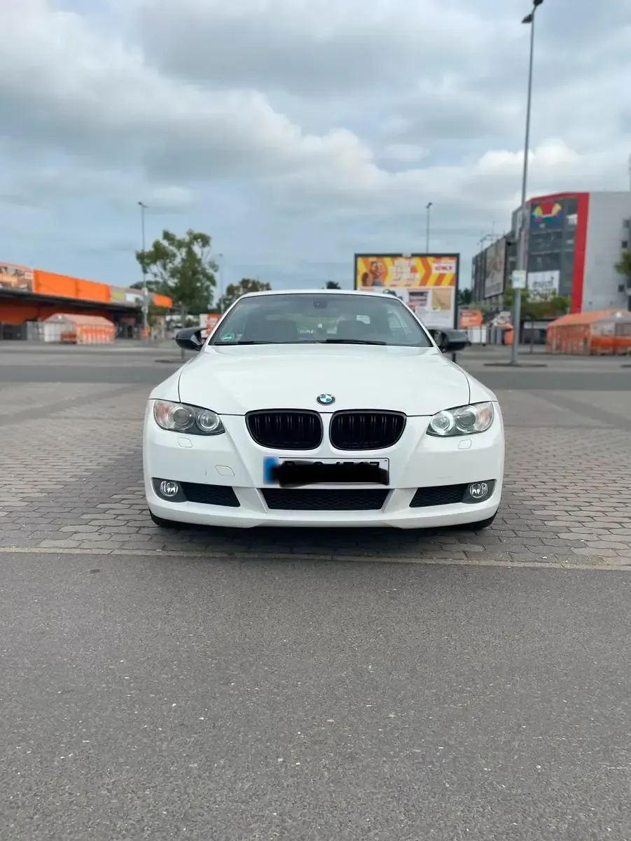 Gebraucht BMW 320 Cabriolet Comfort Edition 170 PS (125 kW) 2009 Weiß Cabrio