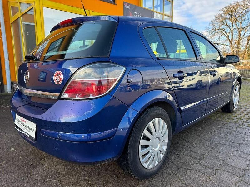 Gebraucht Opel Astra Innovation 116 PS (85 kW) 2008 Blau Limousine
