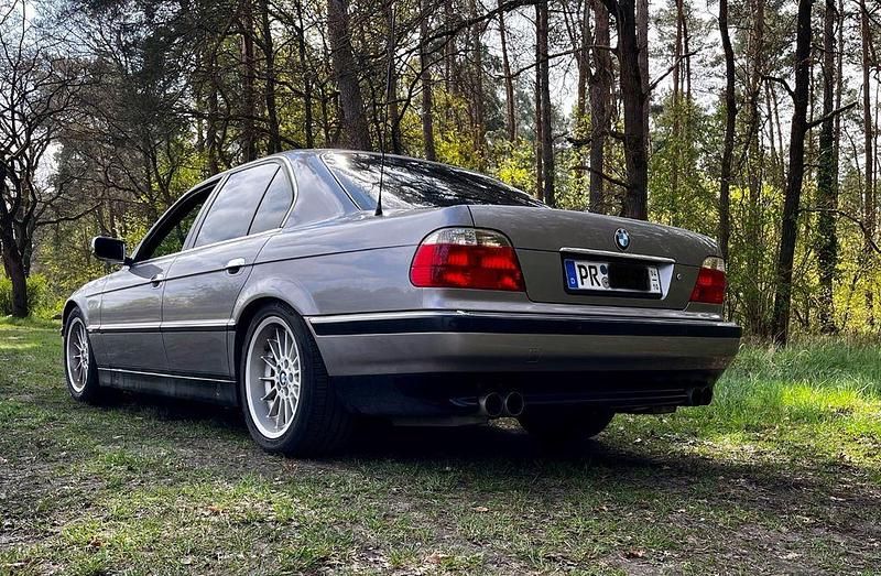 Gebraucht BMW 740 Performance 286 PS (210 kW) 1994 Silber Limousine