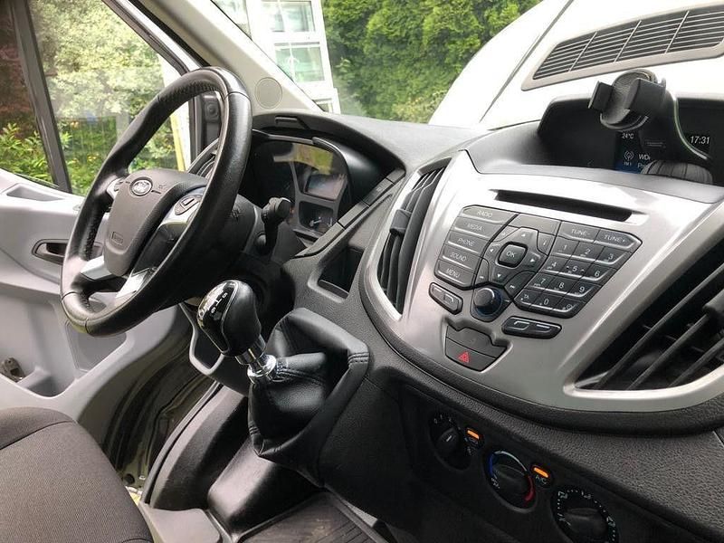 Second-hand Ford Transit 170 CP (125 kW) 2016 Gri Monovolum