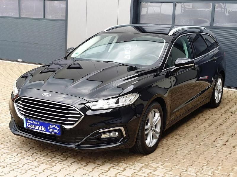 Schwarz Gebraucht 2019 Ford Mondeo Titanium Limousine | 21.000 € (Teuer) - Bild 1/4
