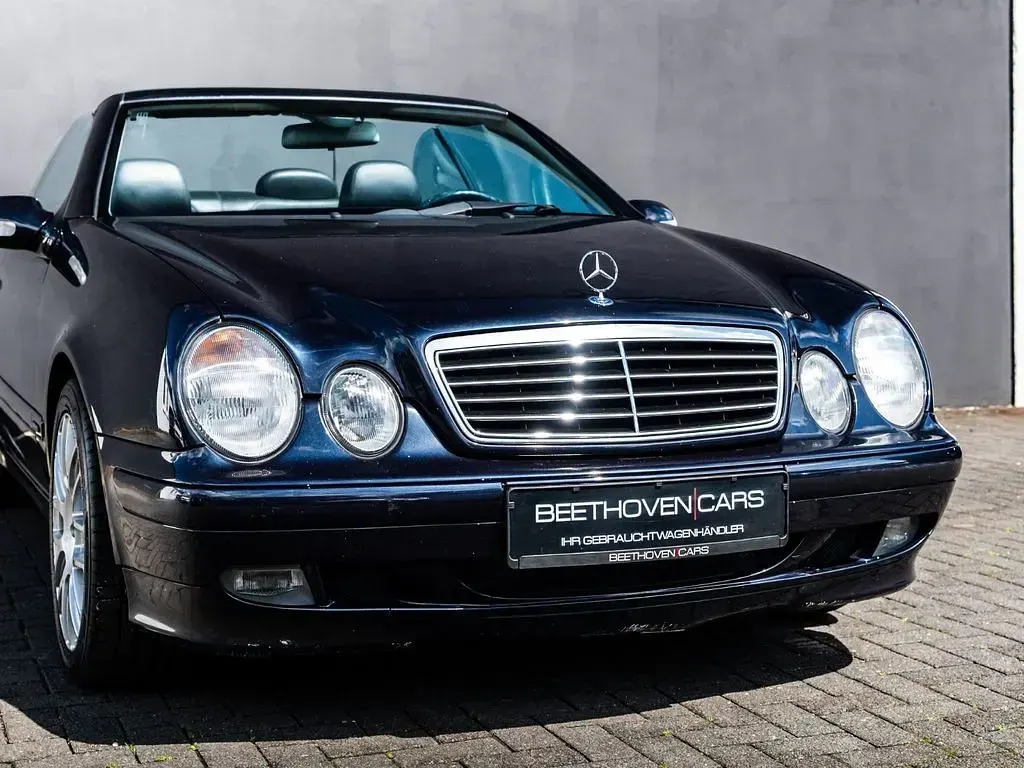 Gebraucht Mercedes CLK230 Avantgarde 197 PS (144 kW) 2001 Schwarz Cabrio
