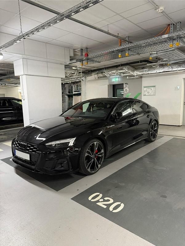 Schwarz Gebraucht 2022 Audi A5 Sportback S-Line Limousine | 36.000 € - Bild 1/4