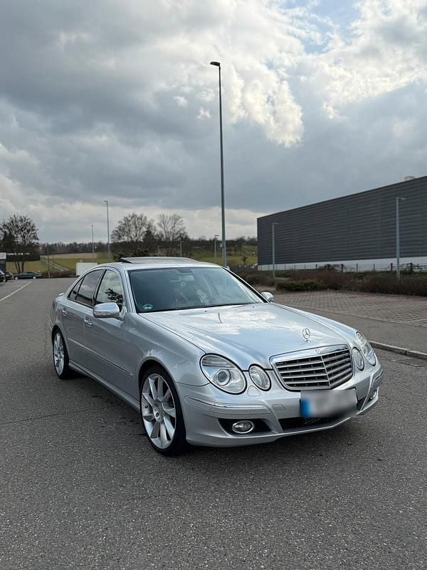 Gebraucht Mercedes E500 AMG 387 PS (284 kW) 2007 Silber Limousine