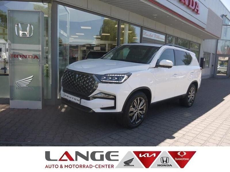 Weiß Neu 2025 Ssangyong Rexton Sapphire SUV | 55.790 € - Bild 1/4