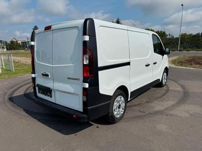 Gebraucht Renault Trafic 120 PS (88 kW) 2019 Weiss Van / Kleinbus