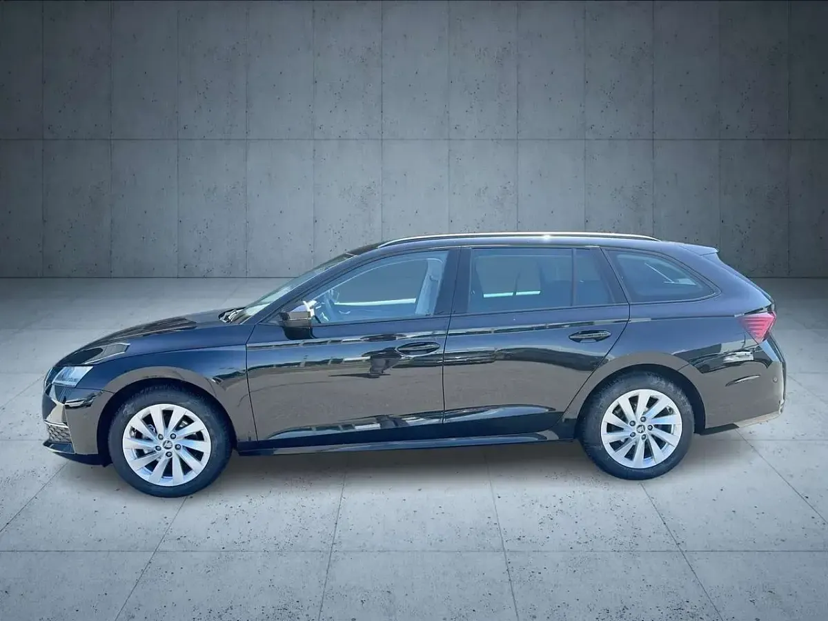 Gebraucht Skoda Octavia Selection 150 PS (110 kW) 2025 Blackmagic perleffekt Kombi