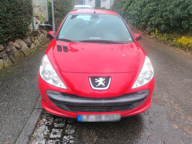 Rot Gebraucht 2009 Peugeot 206+ Kleinwagen | 2.400 € (Fairer Preis) - Bild 1/4