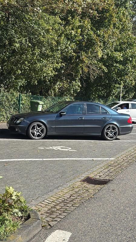 Gebraucht 2005 Mercedes E320 Limousine | 3.500 € (Fairer Preis) - Bild 1/4