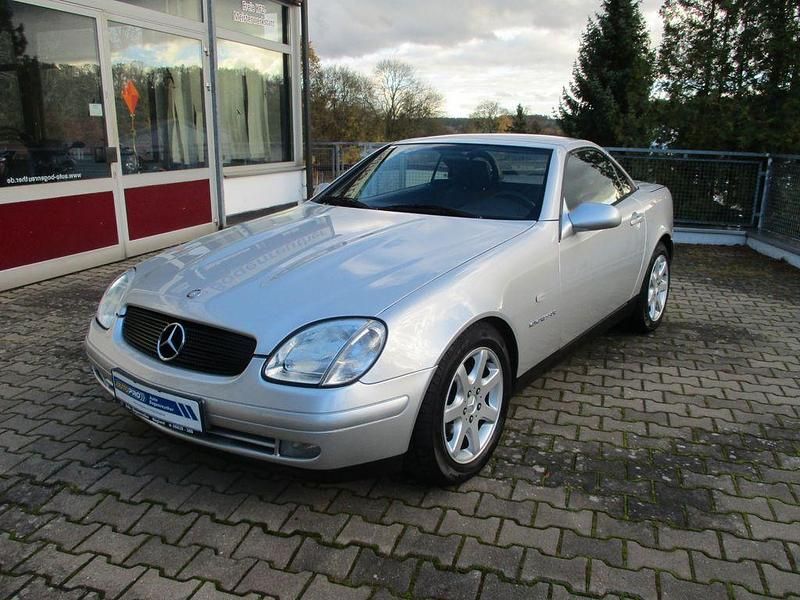 Gebraucht Mercedes SLK230 193 PS (141 kW) 2000 Silber Cabrio