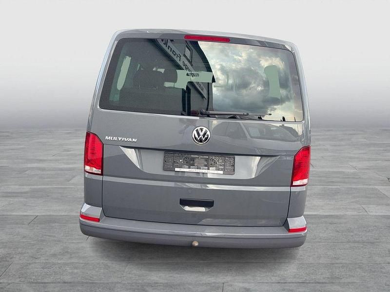 Gebraucht VW Multivan Trendline 110 PS (80 kW) 2021 Grau Van