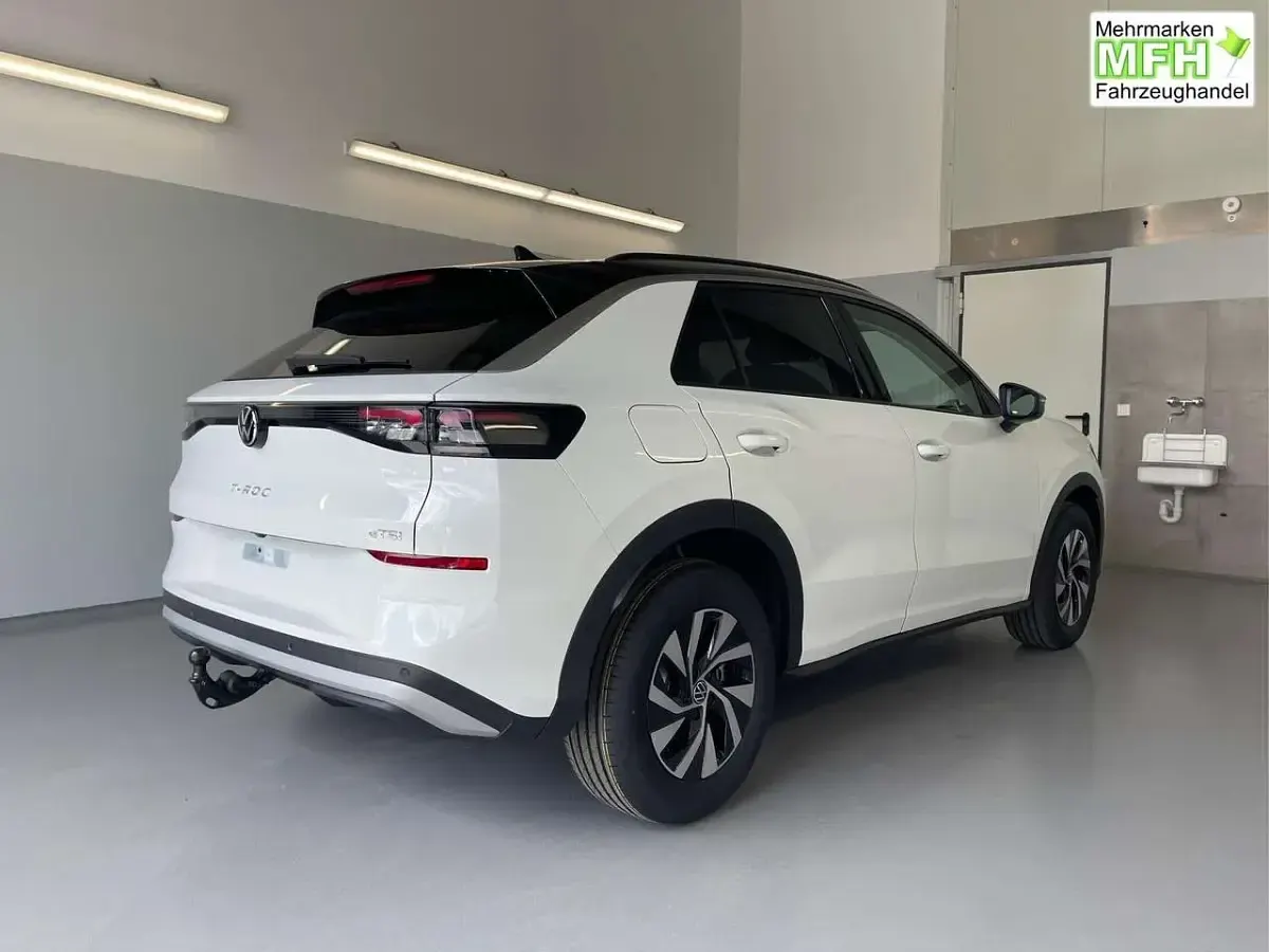 Neu VW T-Roc Life 150 PS (110 kW) 2026 [0qa1] pure white / dac... SUV