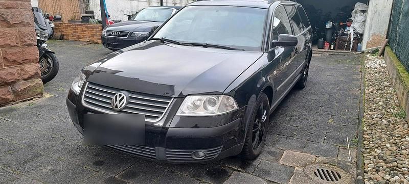 Gebraucht VW Passat 115 PS (84 kW) 2002 Schwarz Kombi