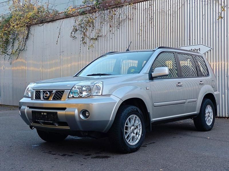 Silber Gebraucht 2004 Nissan X-Trail SUV | 5.690 € (Etwas zu teuer) - Bild 1/4