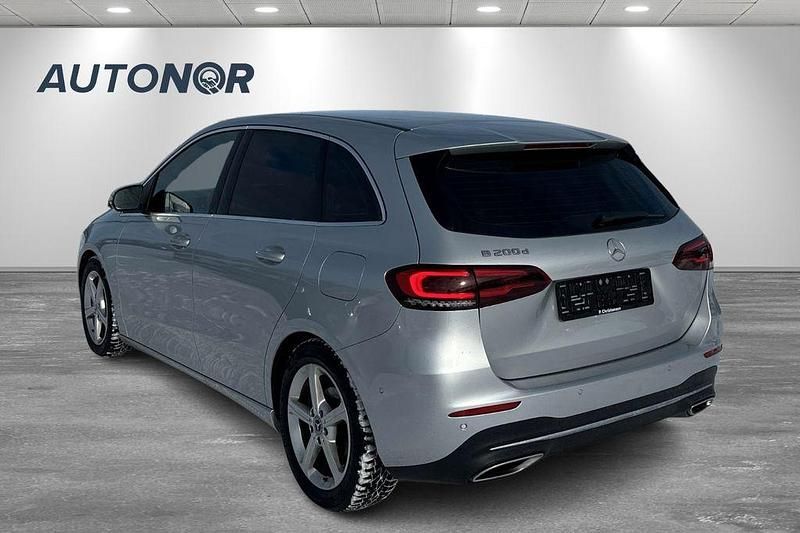 Gebraucht Mercedes B200 150 PS (110 kW) 2021 Silber Van / Kleinbus