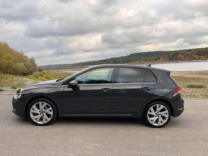 Gebraucht VW Golf VII Style 204 PS (150 kW) 2021 Grau Kleinwagen