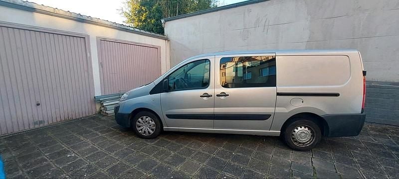 Gebraucht Toyota Proace 128 PS (94 kW) 2014 Silber Van / Kleinbus