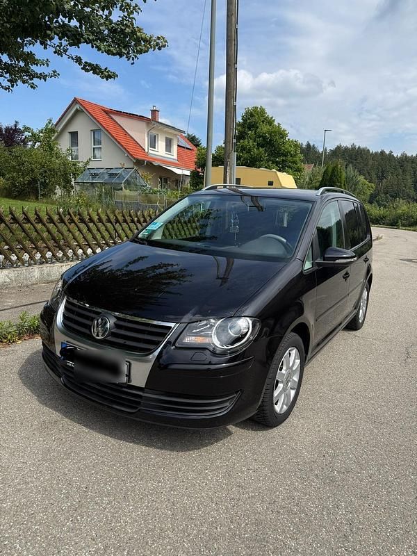 Schwarz Gebraucht 2009 VW Touran Van / Kleinbus | 12.500 € - Bild 1/4