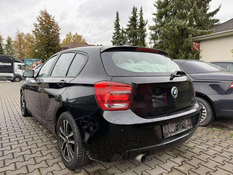 Gebraucht BMW 116 136 PS (100 kW) 2012 Schwarz Kleinwagen