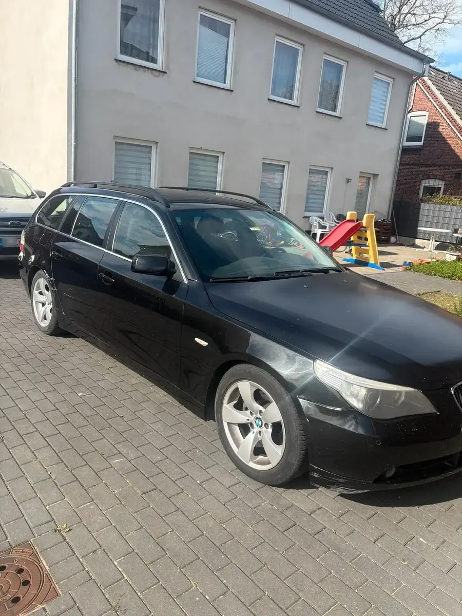 Second-hand BMW 525 177 CP (130 kW) 2007 Negru Break