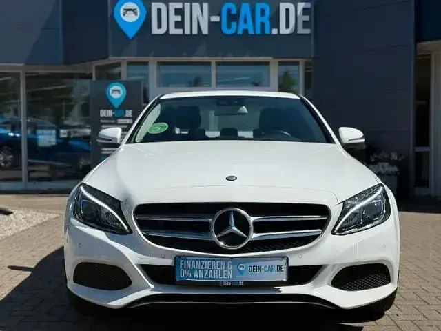 Gebraucht Mercedes C200 184 PS (135 kW) 2017 Weiß Limousine