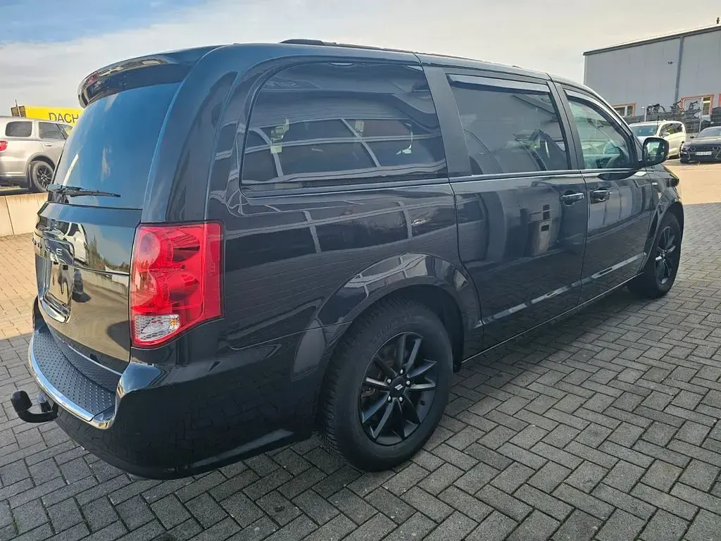 Gebraucht Dodge Grand Caravan 287 PS (211 kW) 2019 Schwarz Van / Kleinbus