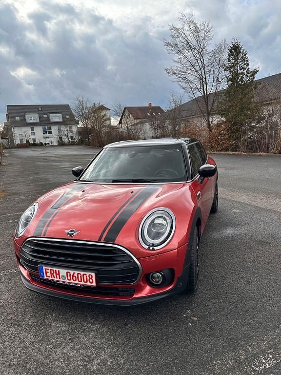 Rot Gebraucht 2019 Mini Cooper Clubman Essential Kombi | 19.100 € (Fairer Preis) - Bild 1/4