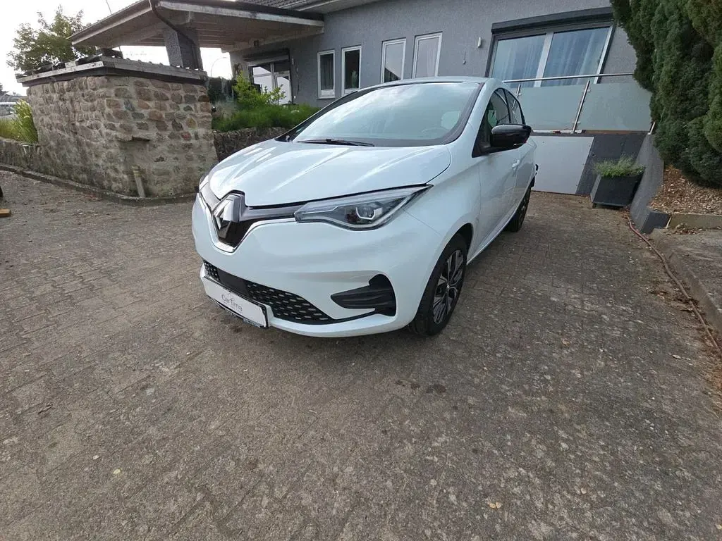 Gebraucht Renault Zoe Evolution 50 kW (69 PS) 2022 Weiß Kleinwagen