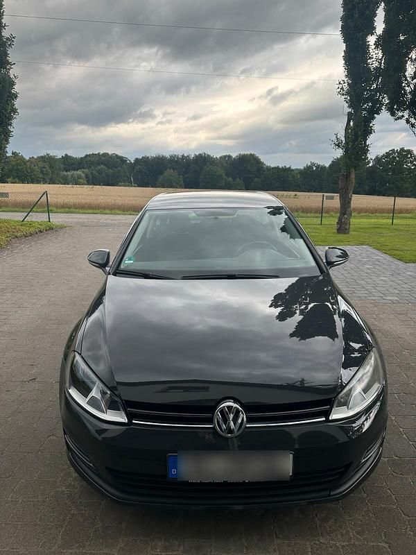 Grau Gebraucht 2014 VW Golf VII Kleinwagen | 5.500 € (Guter Preis) - Bild 1/4