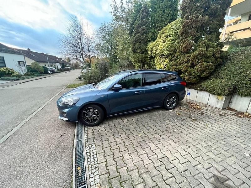 Gebraucht Ford Focus ST-Line 150 PS (110 kW) 2020 Blau Kombi
