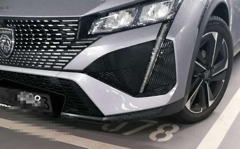 Gebraucht Peugeot 408 Allure 131 PS (96 kW) 2023 Grau Kleinwagen