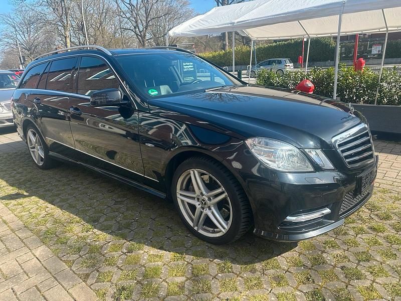 Gebraucht Mercedes E350 Avantgarde 265 PS (194 kW) 2012 Schwarz Kombi