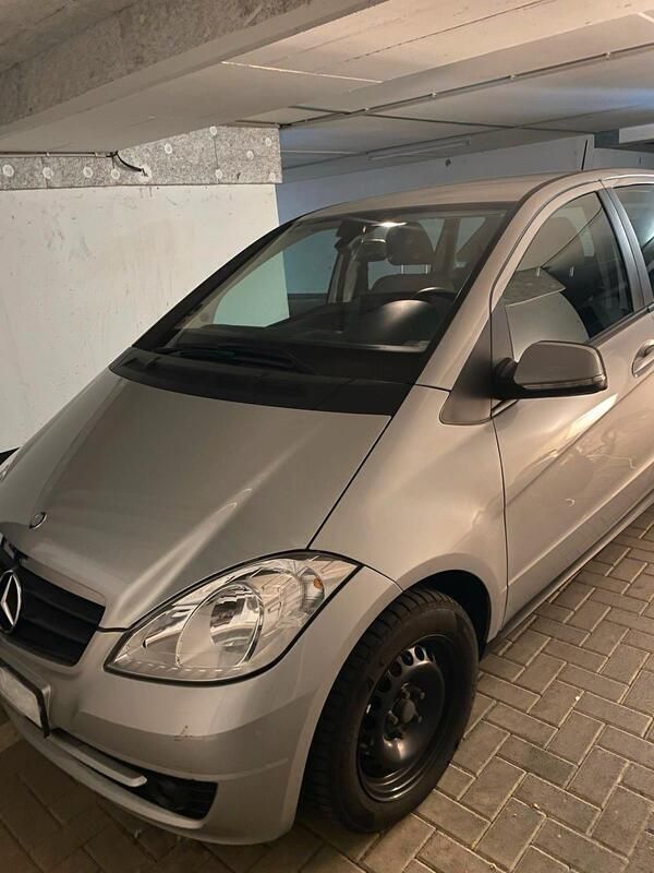 Silber Gebraucht 2012 Mercedes A160 Kleinwagen | 7.500 € (Superpreis) - Bild 1/4