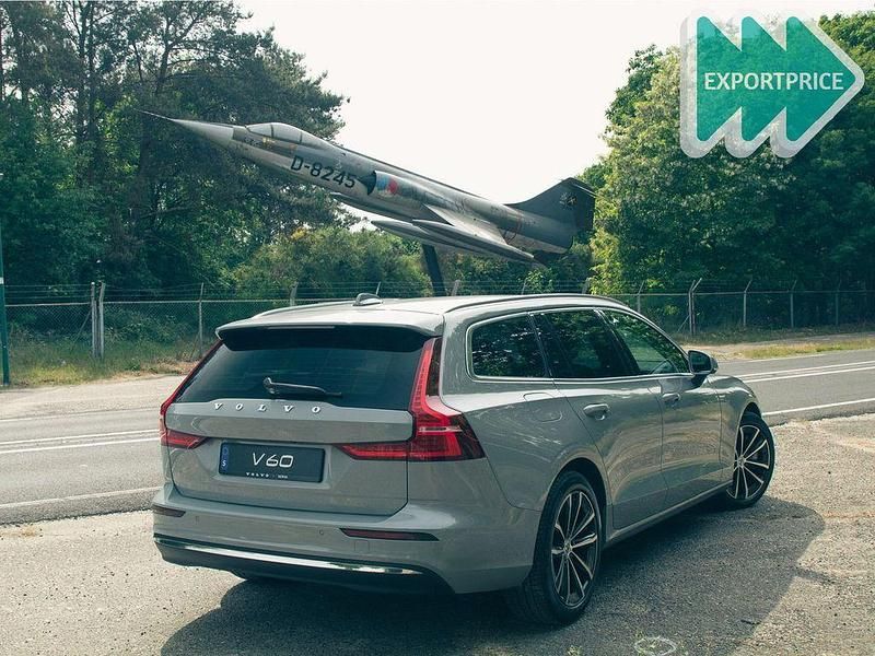 Gebraucht Volvo V60 349 PS (256 kW) 2024 Grau Kombi