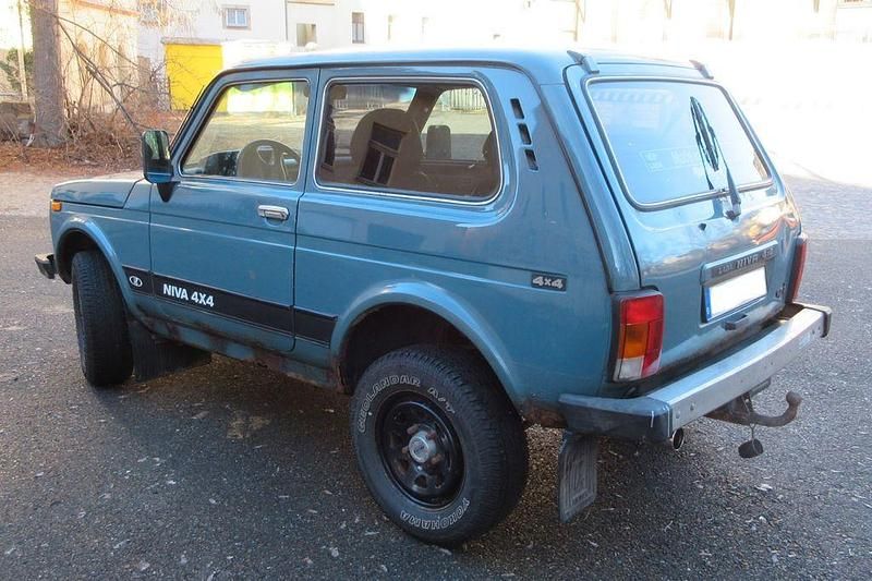 Gebraucht Lada niva 82 PS (60 kW) 2004 Blau SUV