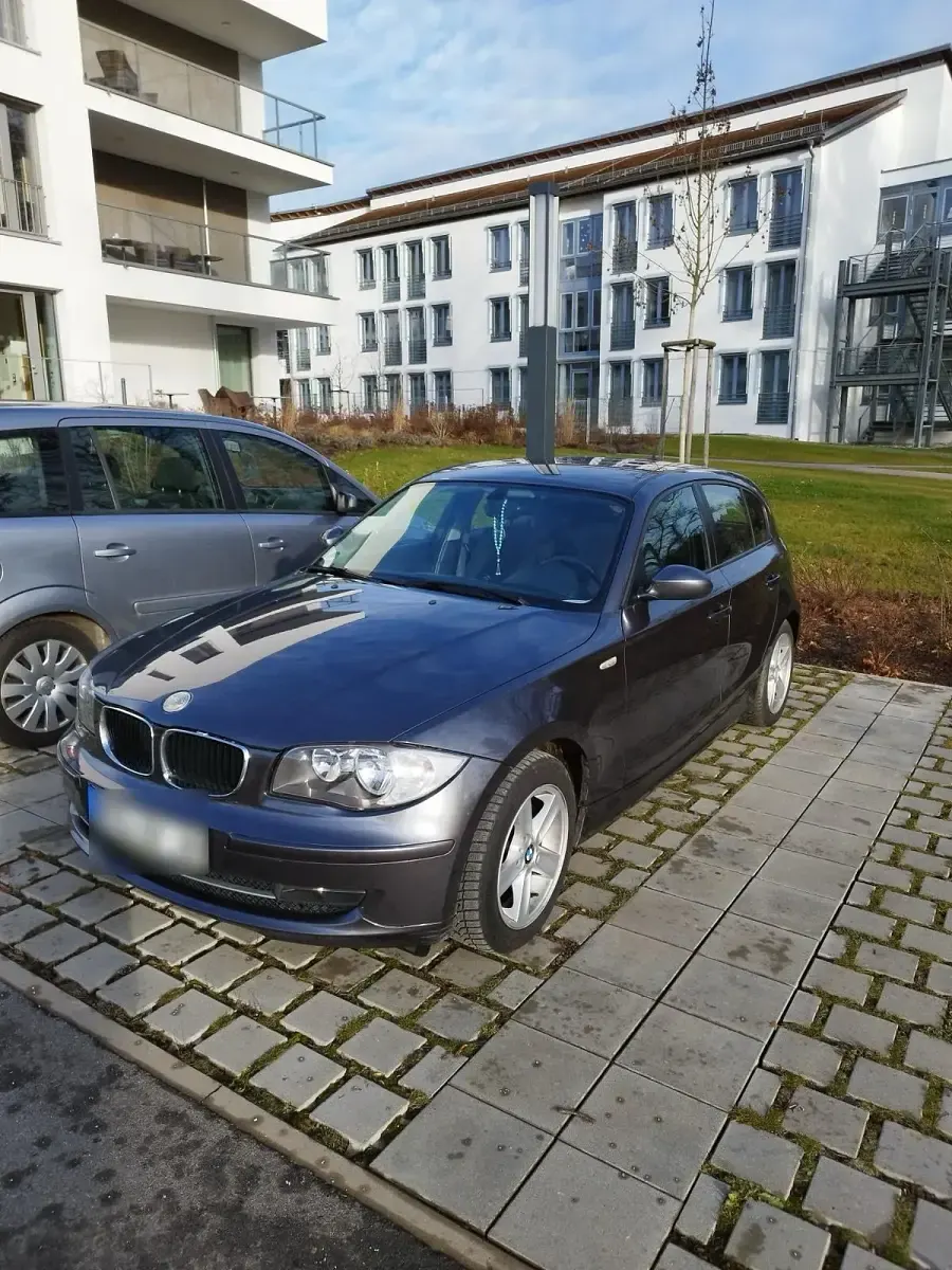 Gebraucht BMW 118 120 PS (88 kW) 2007 Grau Kleinwagen
